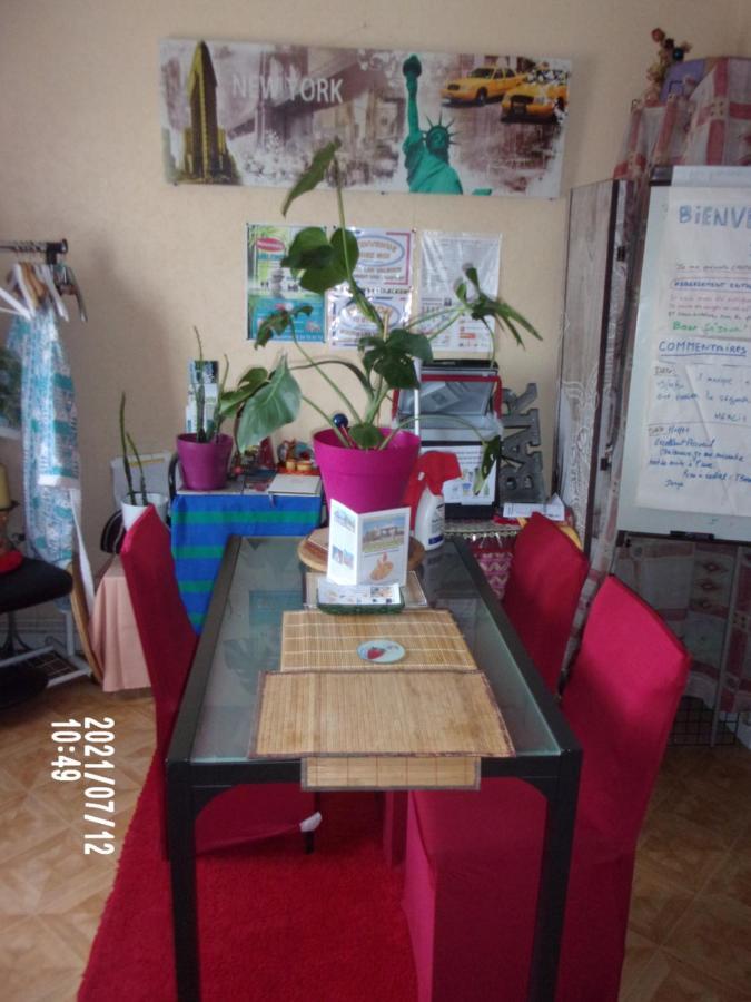 Une Halte Sur Valence Apartment Valence  Ngoại thất bức ảnh